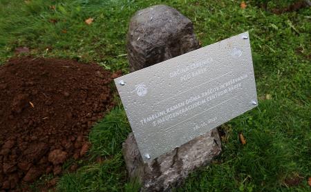 TEMELJNI KAMEN DOMA ZAŠČITE IN REŠEVANJA Z MEDGENERACIJSKIM CENTROM RAKEK 00 FOTO LJUBO VUKELIČ